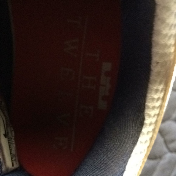 Lebron 12s - Picture 5 of 6
